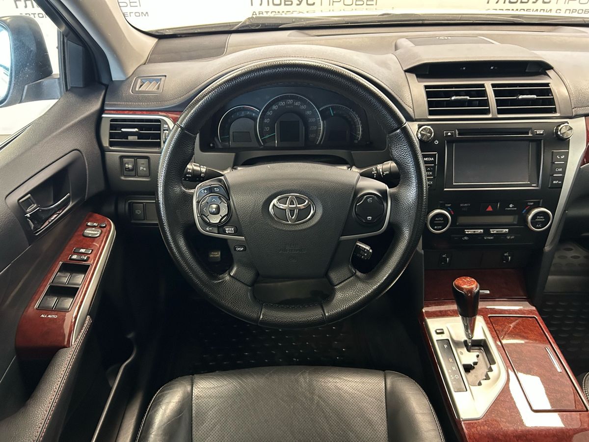 Toyota Camry VII (XV50)