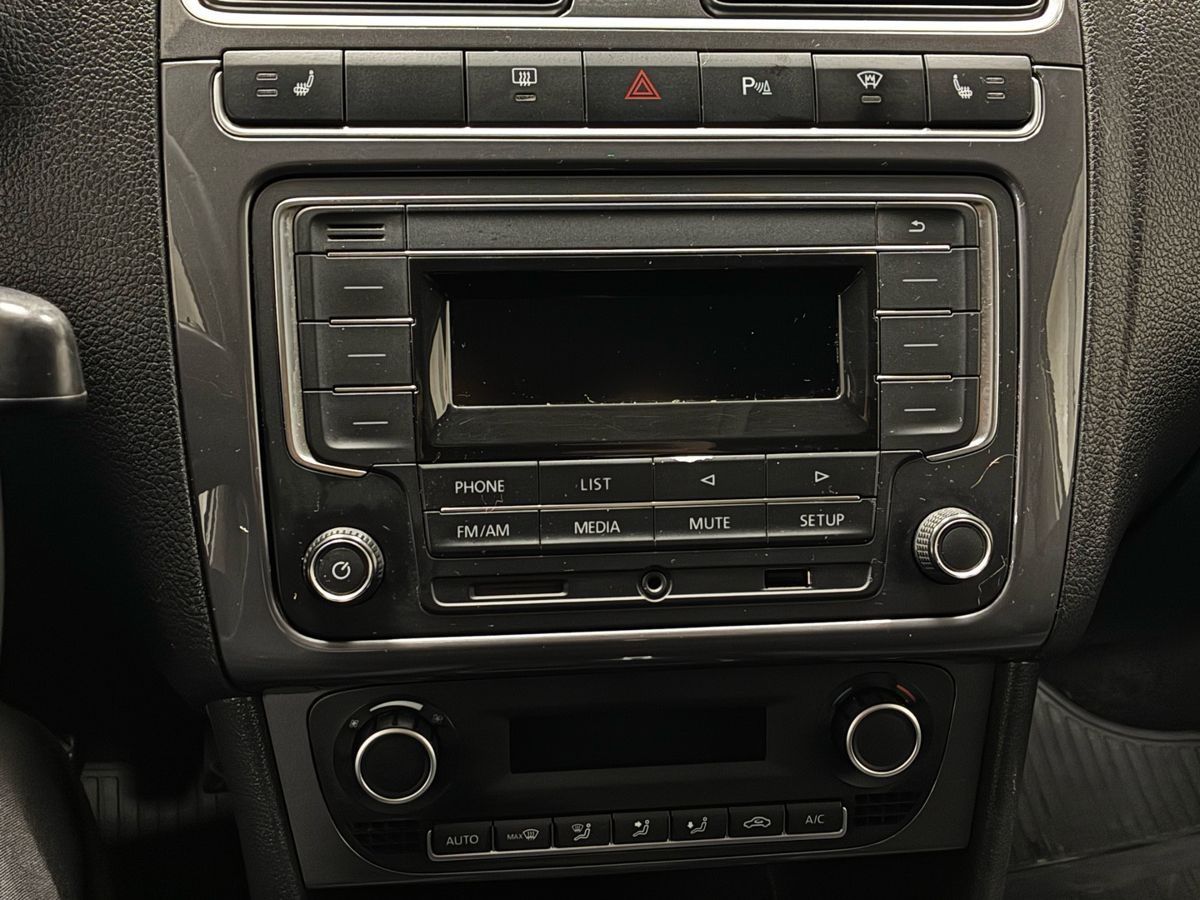 Volkswagen Polo V Рестайлинг