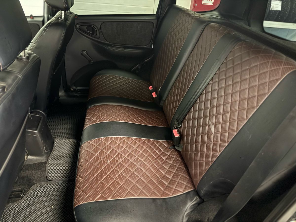 Lada (ВАЗ) Niva Travel I