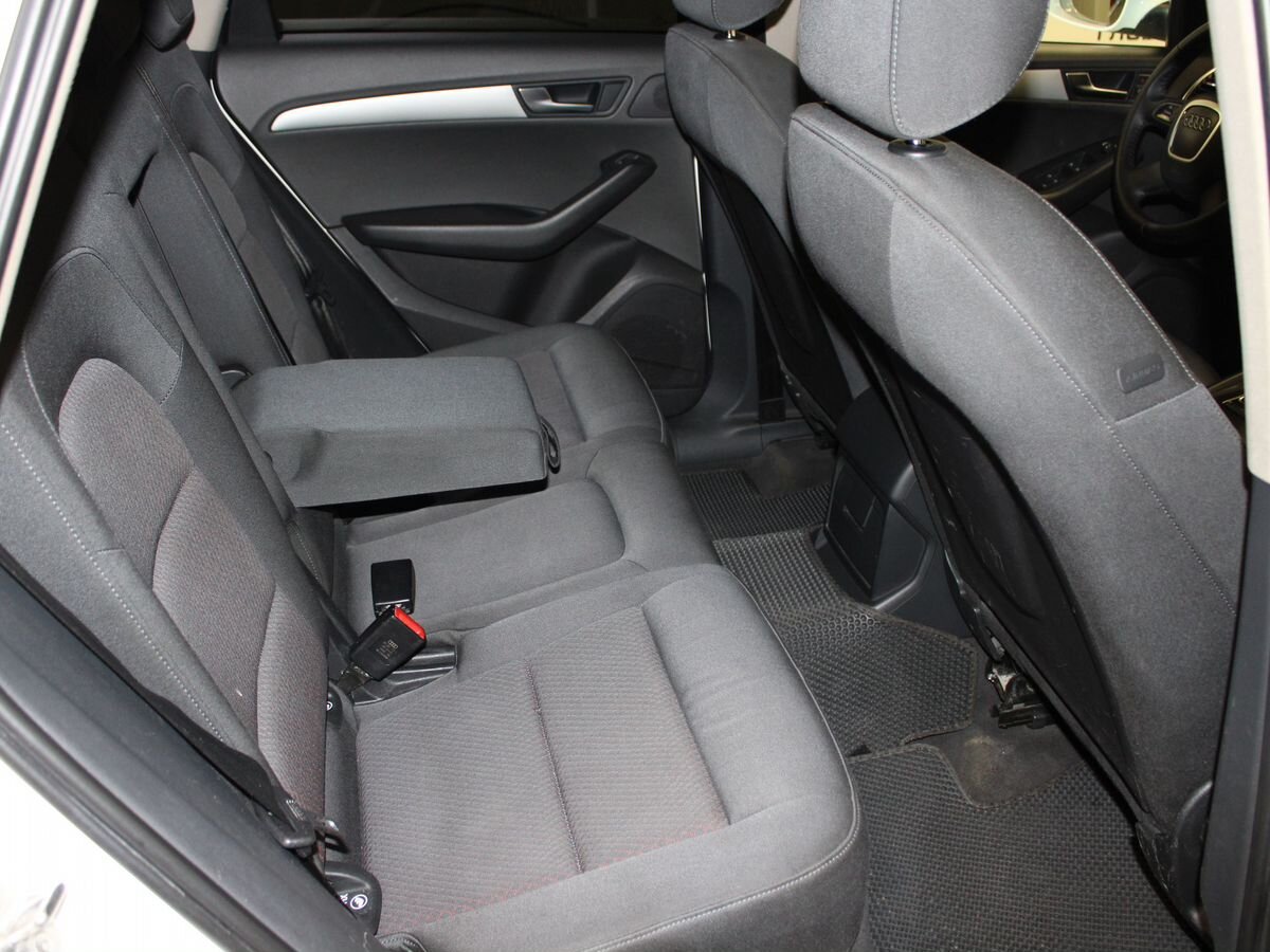 Audi Q5 I (8R)