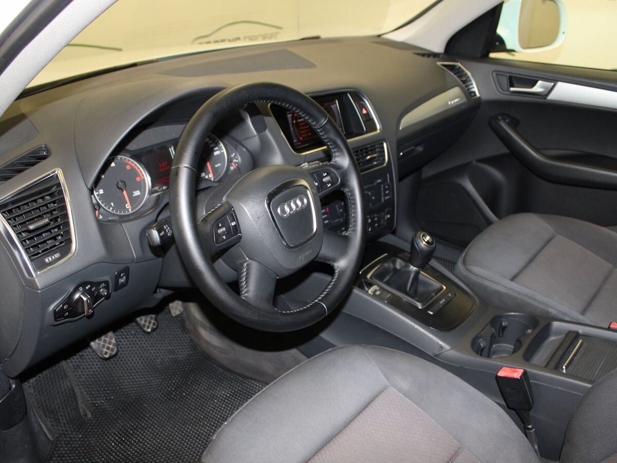 Audi Q5 I (8R)