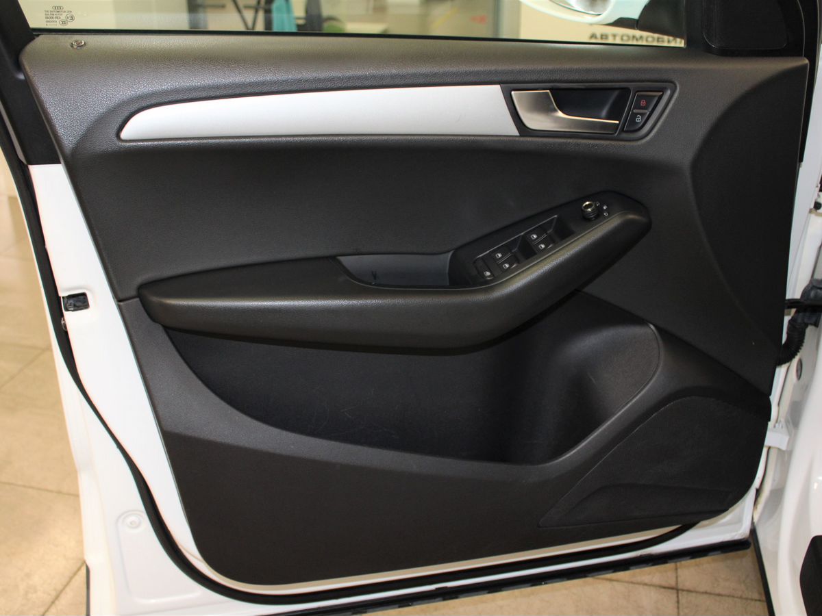 Audi Q5 I (8R)