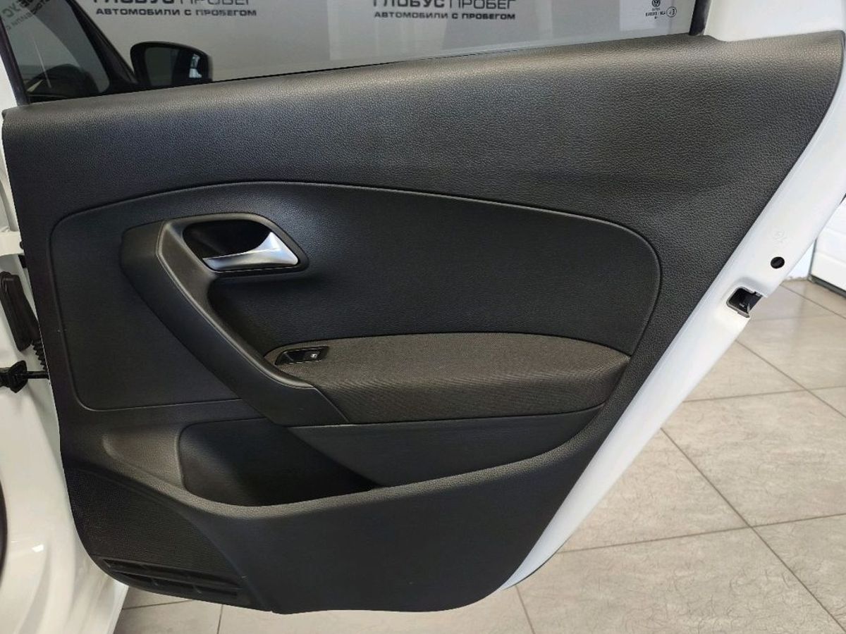 Volkswagen Polo V Рестайлинг