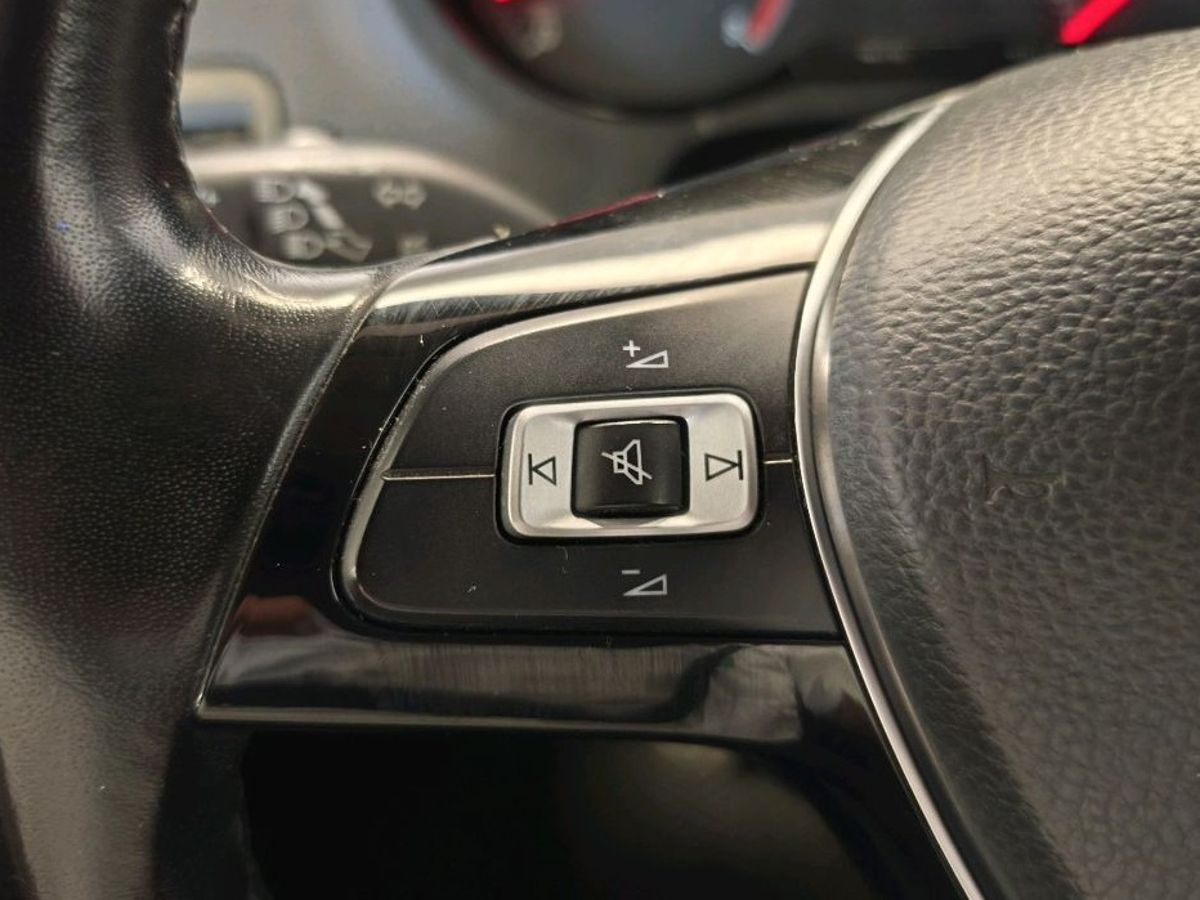 Volkswagen Polo V Рестайлинг