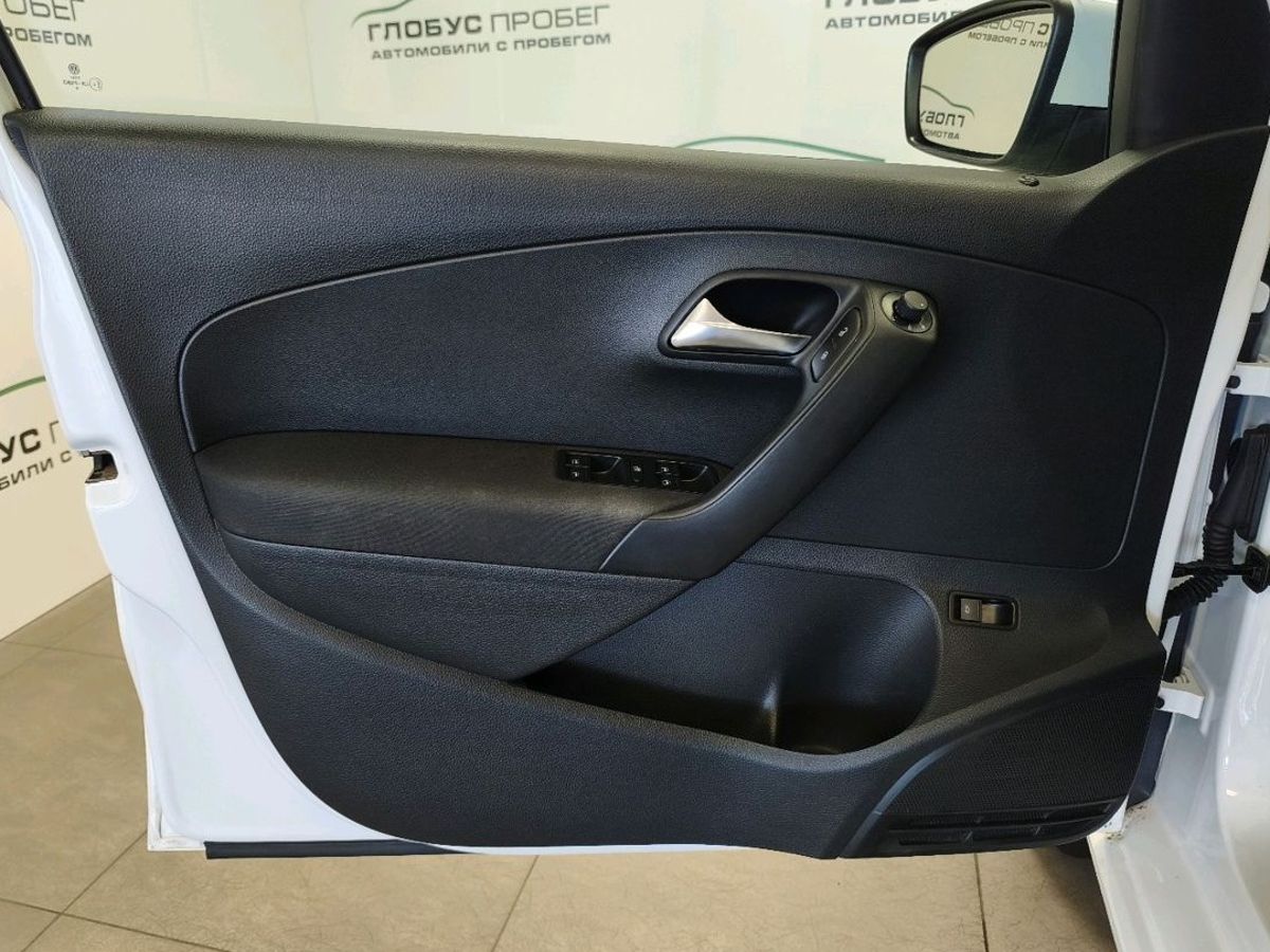Volkswagen Polo V Рестайлинг