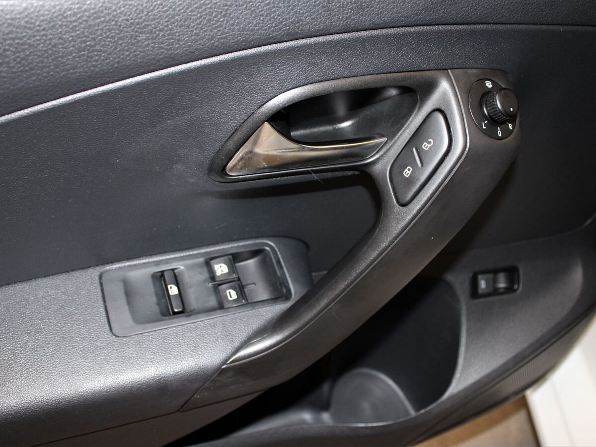 Volkswagen Polo V