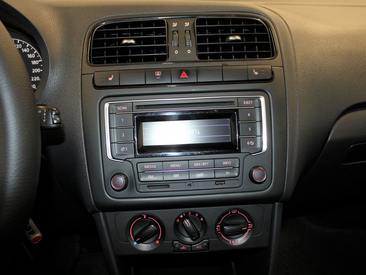 Volkswagen Polo V