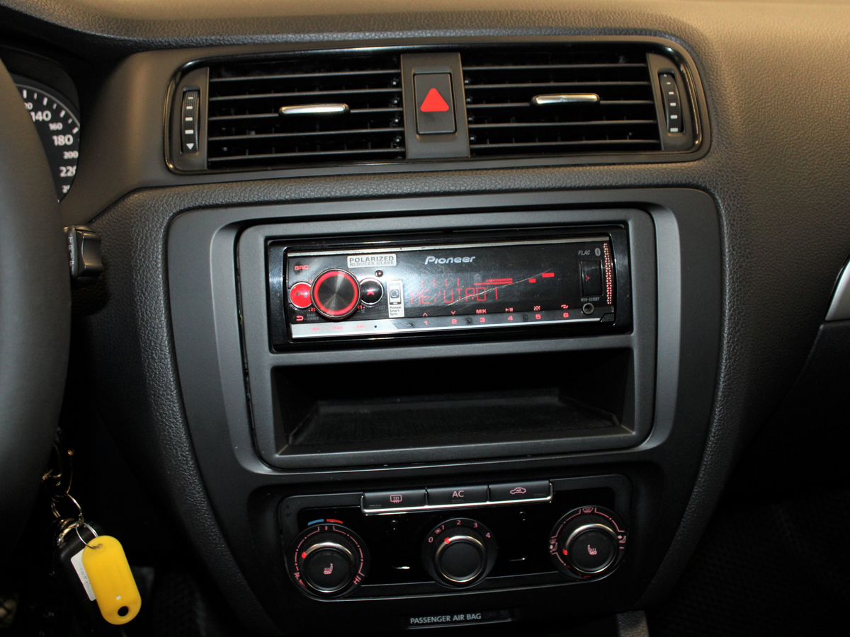 Volkswagen Jetta VI
