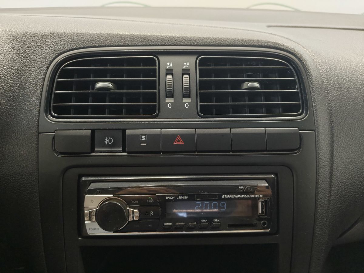 Volkswagen Polo V