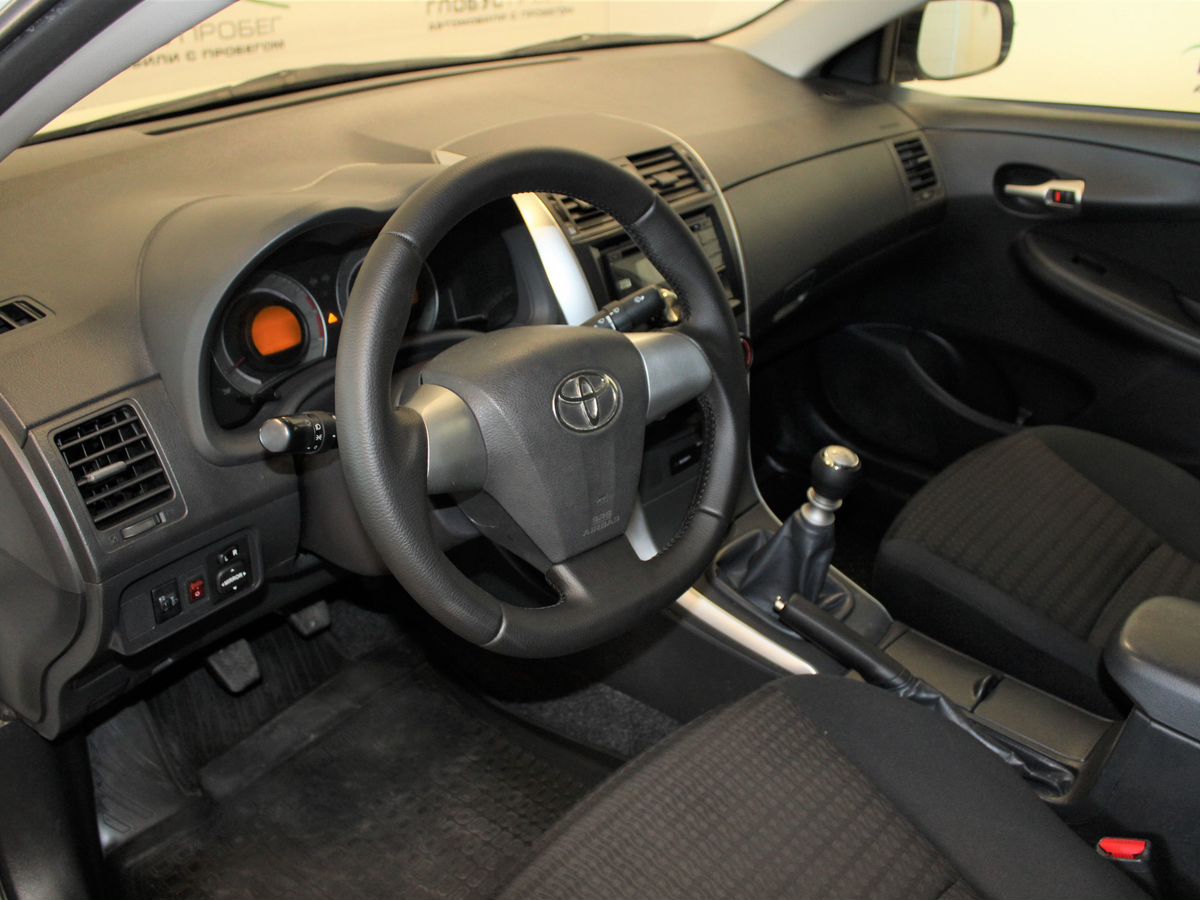 Toyota Corolla X (E140, E150) Рестайлинг