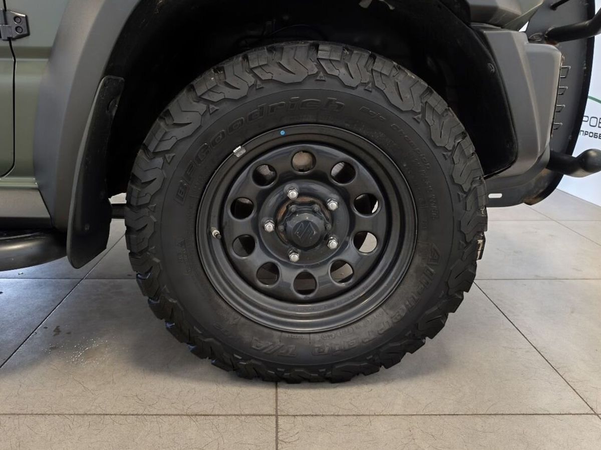 Suzuki Jimny IV