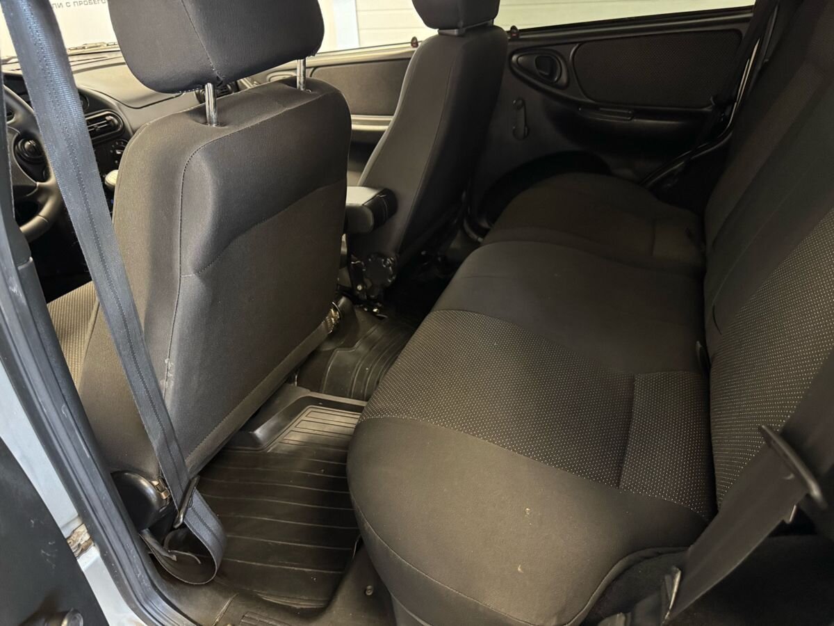 Chevrolet Niva I