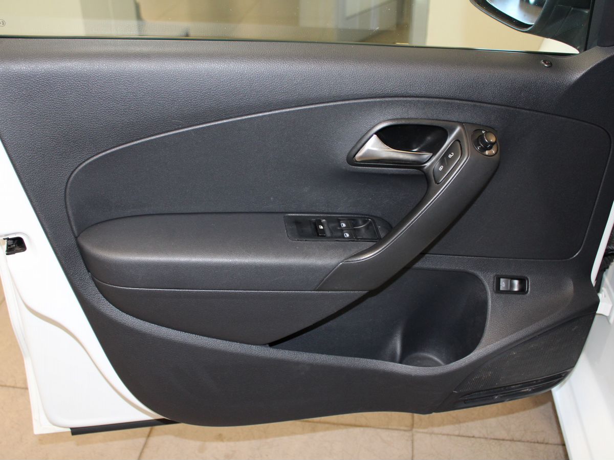 Volkswagen Polo V