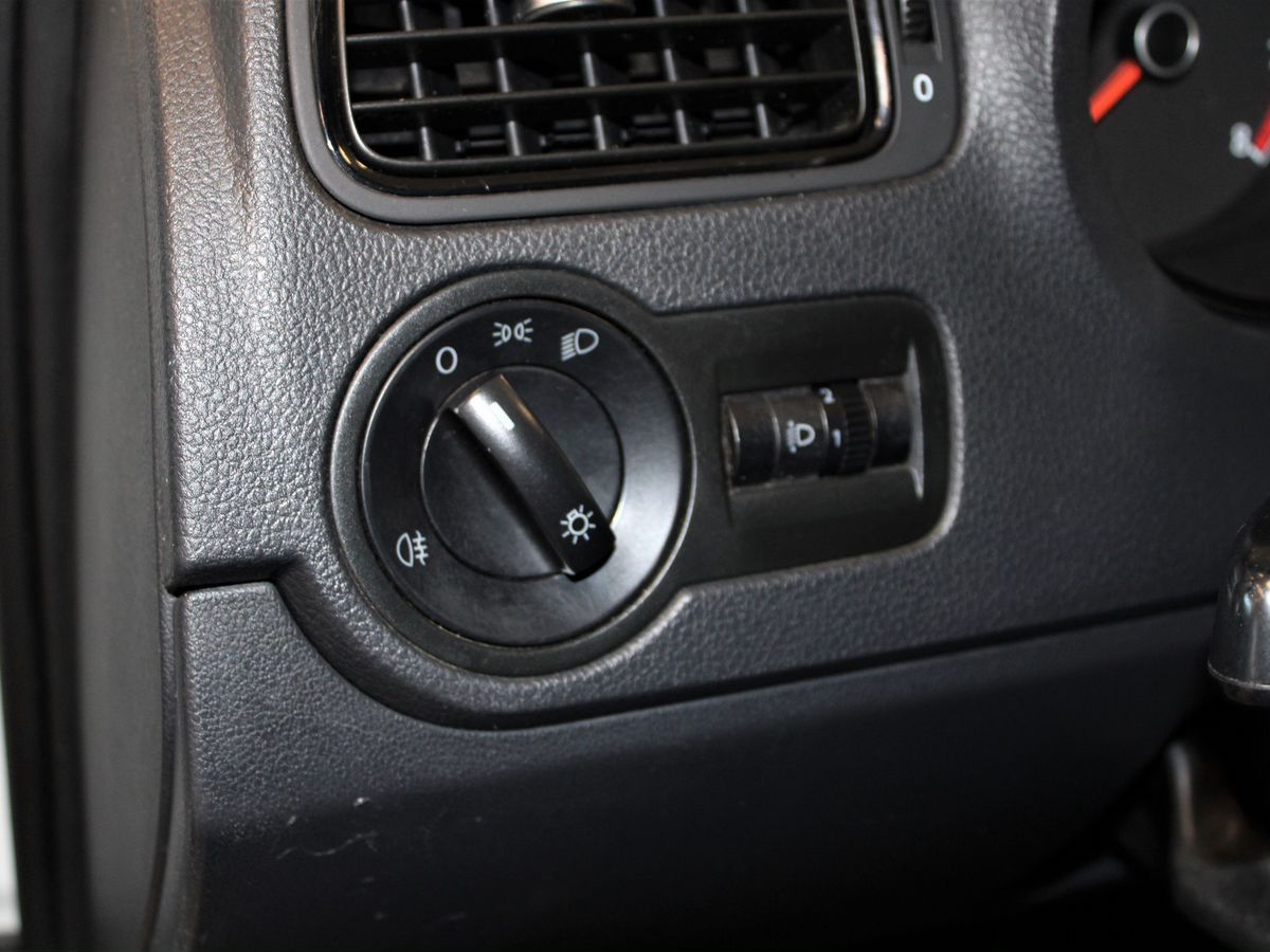 Volkswagen Polo V