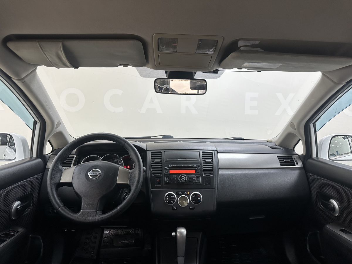 car-image