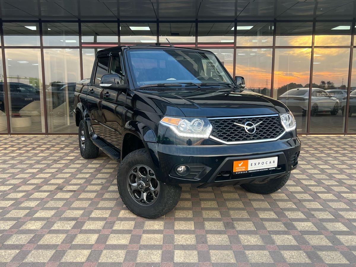 car-image
