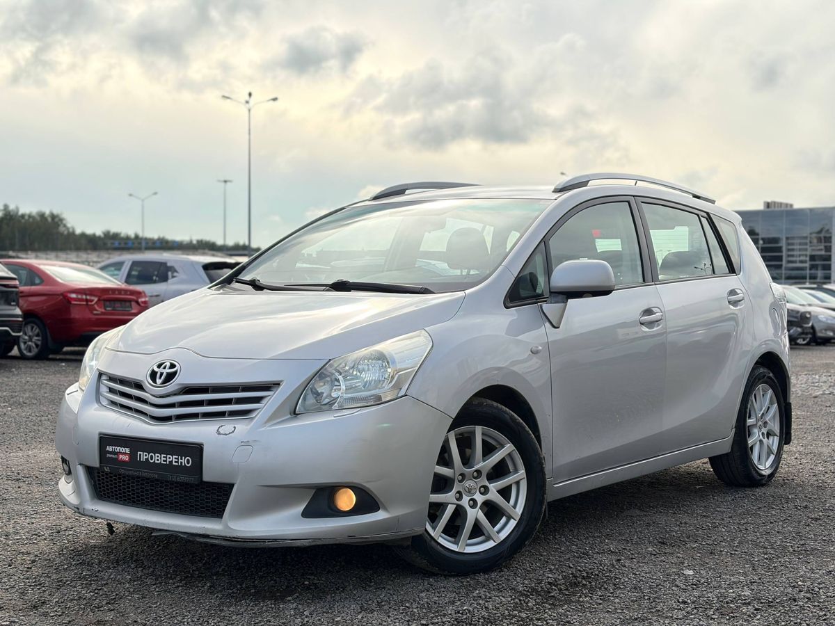 Toyota Verso I