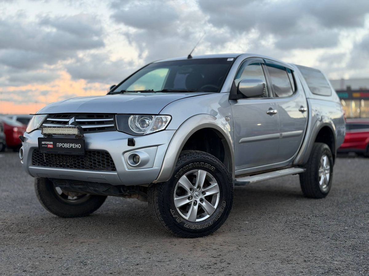 Mitsubishi L200 IV