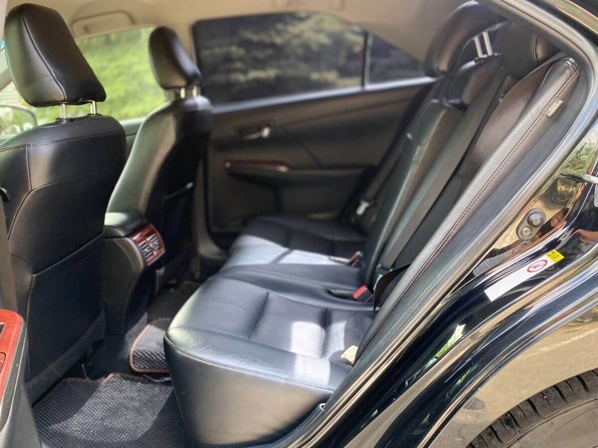 car-image