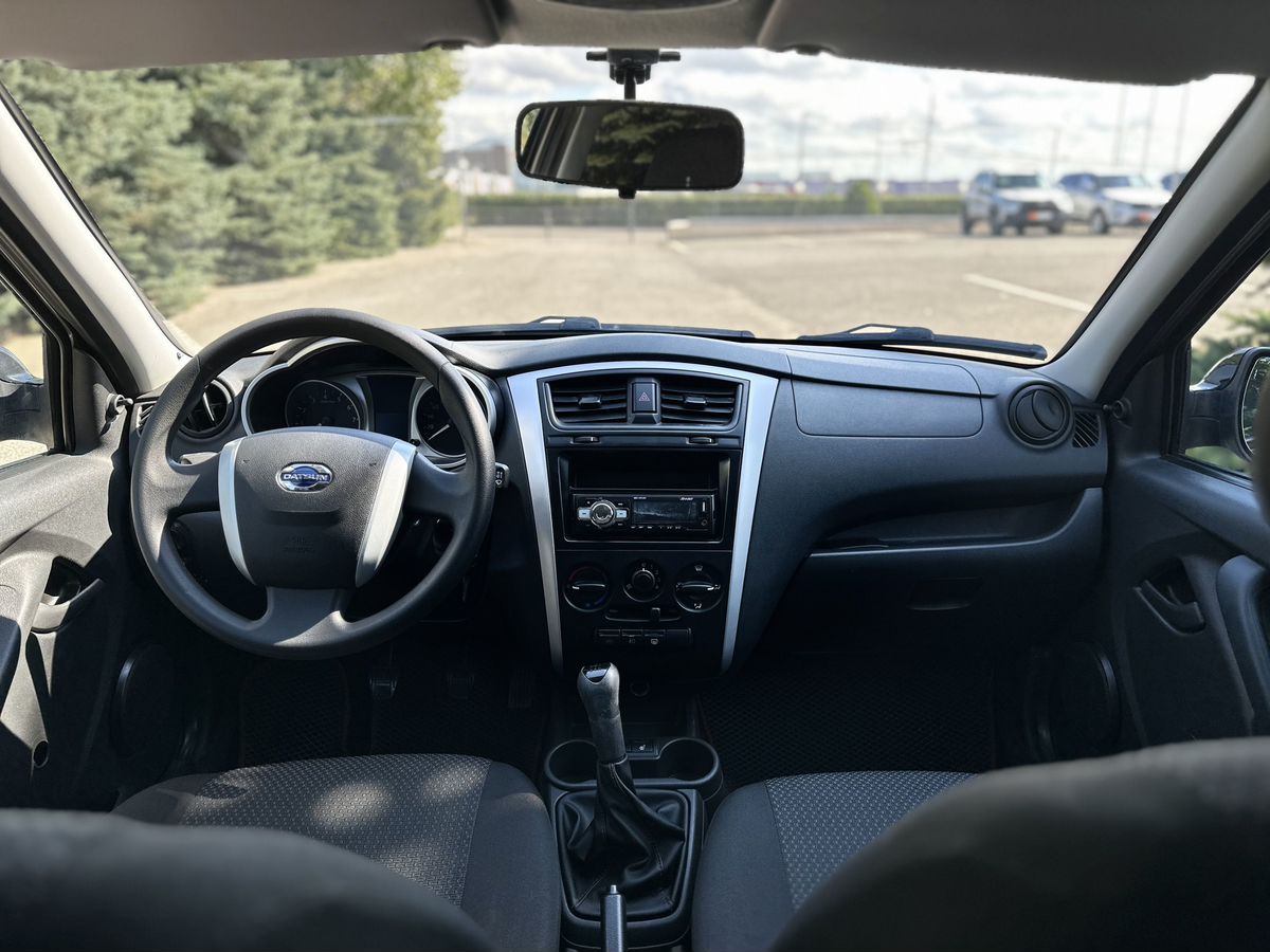 car-image