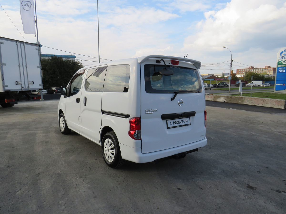 Nissan NV200