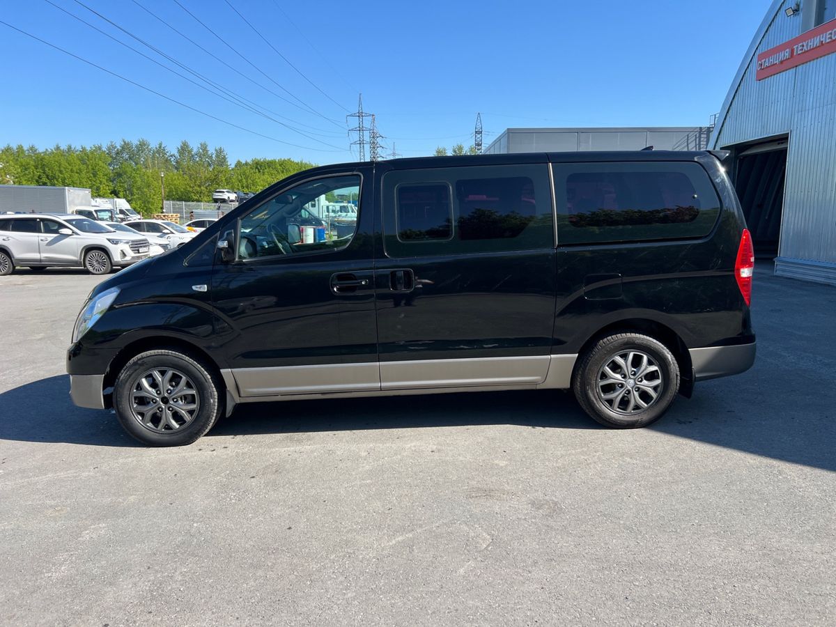 Hyundai Grand Starex