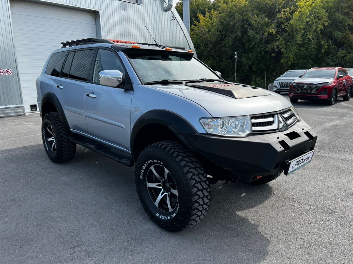 Mitsubishi Pajero Sport