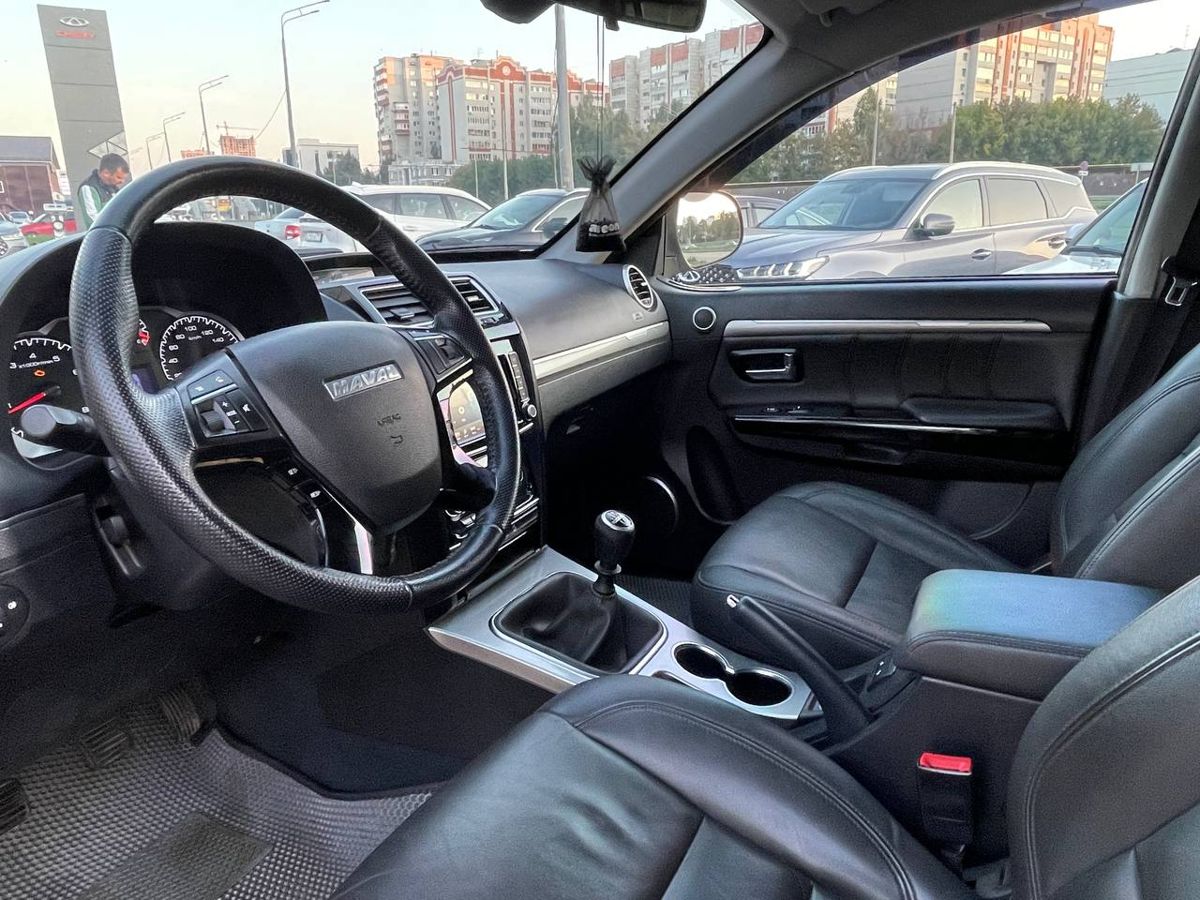 car-image