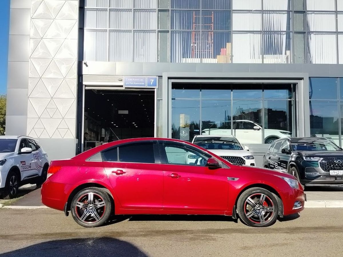 car-image