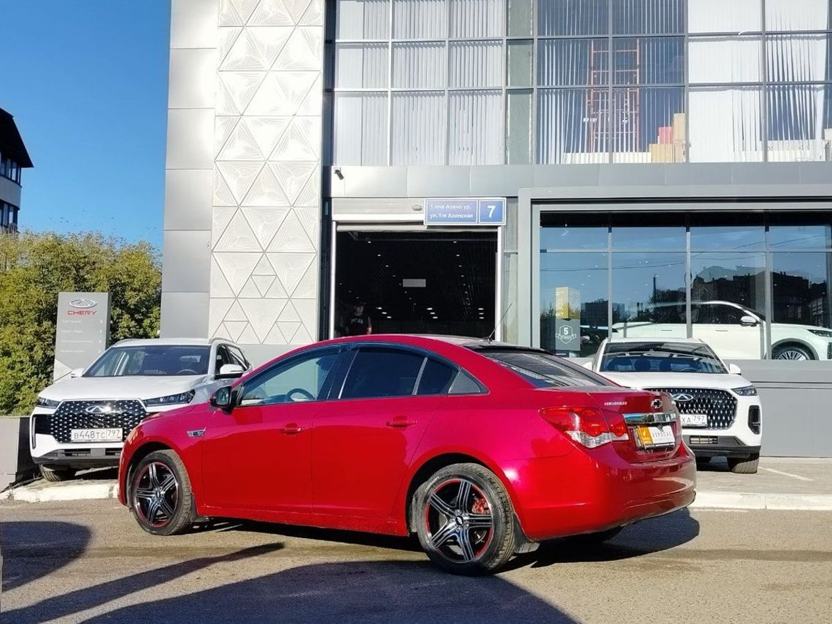 car-image