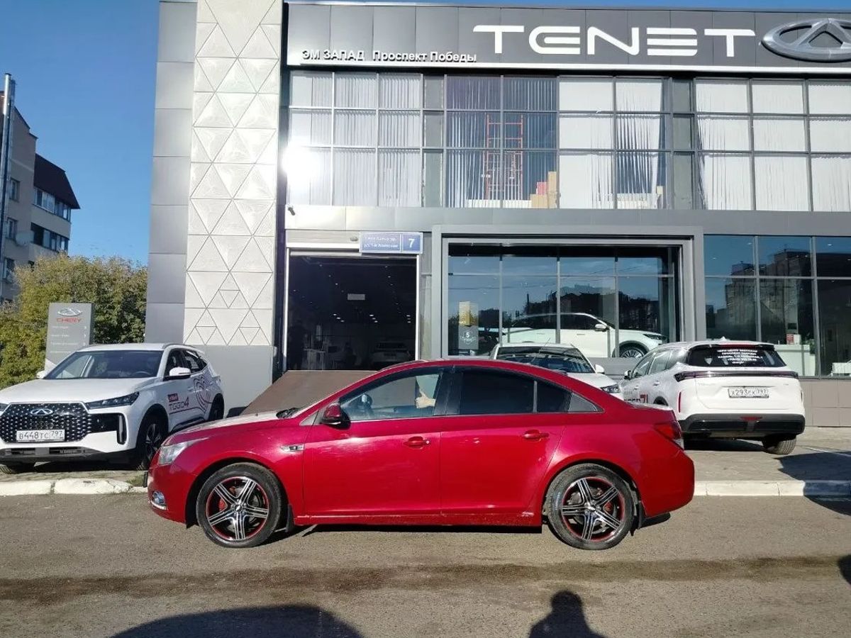 car-image