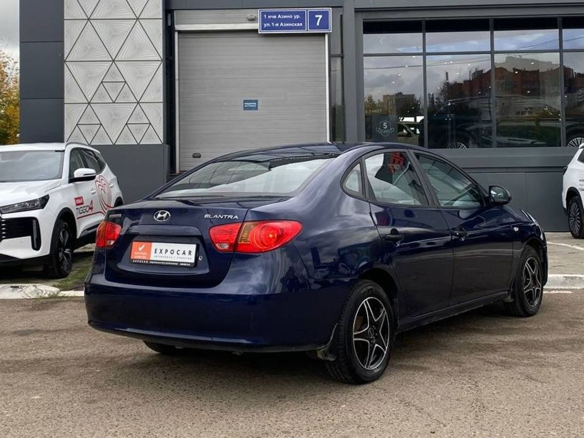car-image