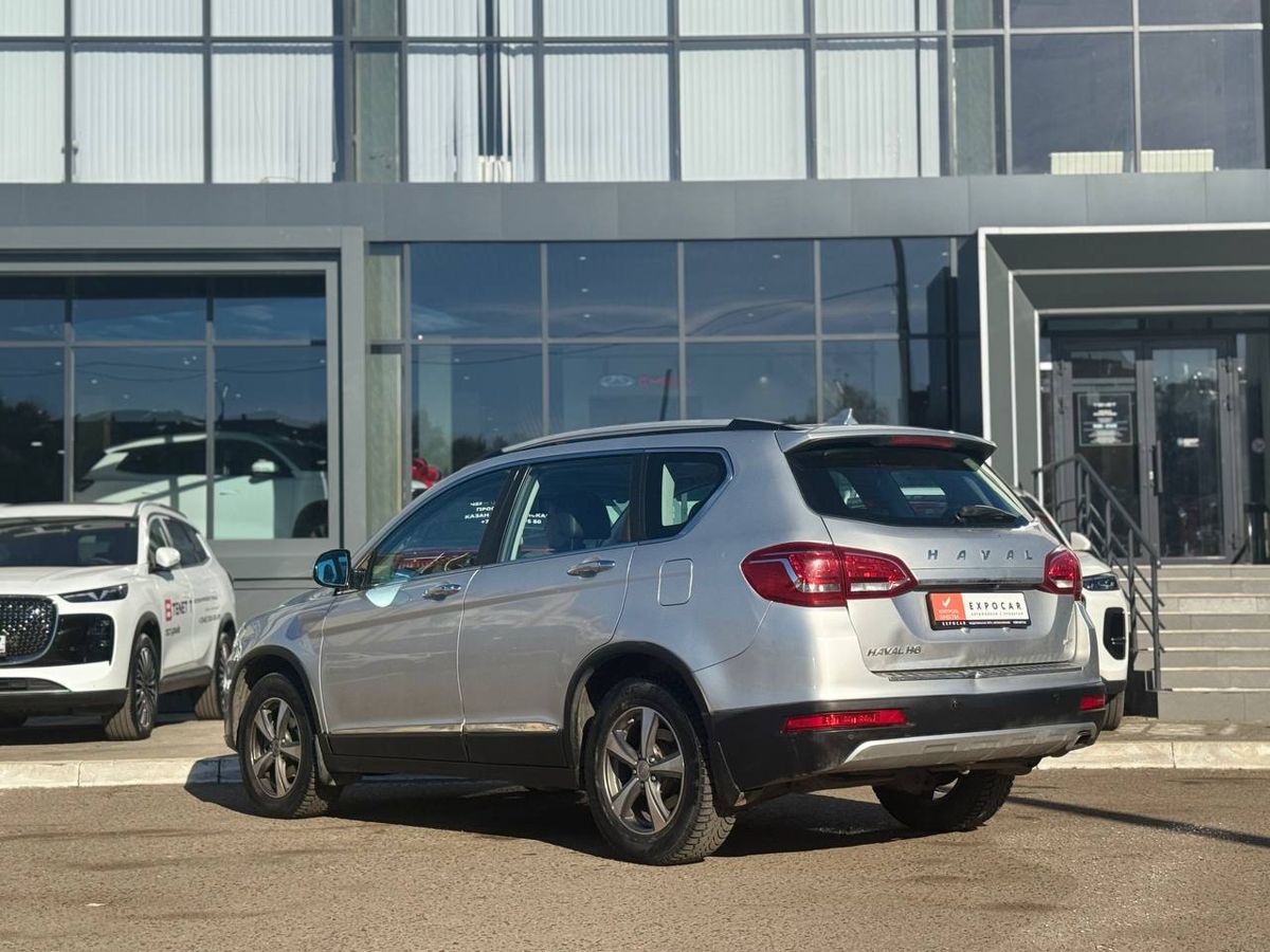 car-image