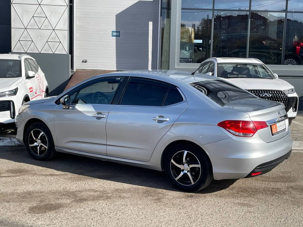 car-image