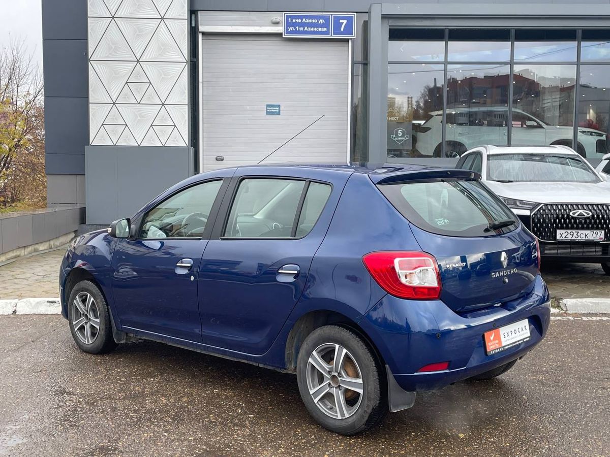 car-image