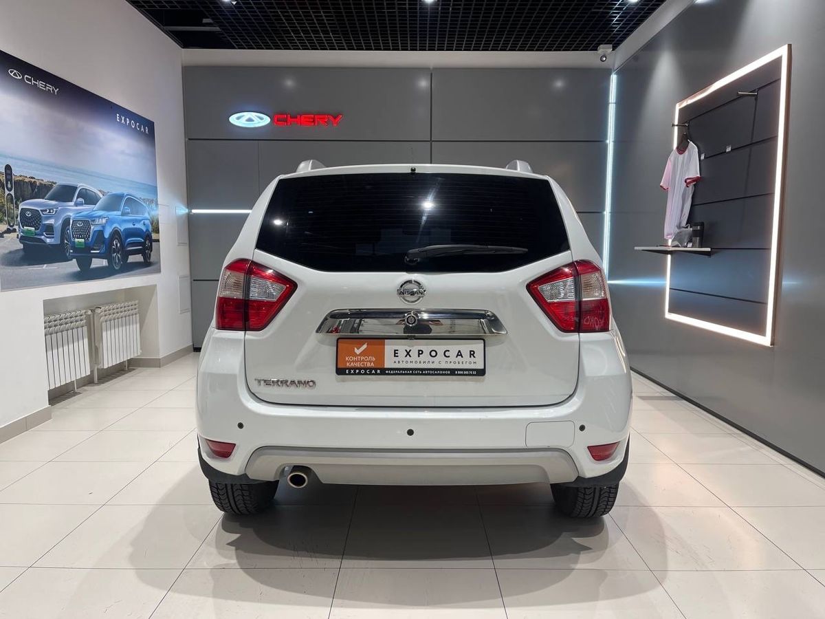 car-image