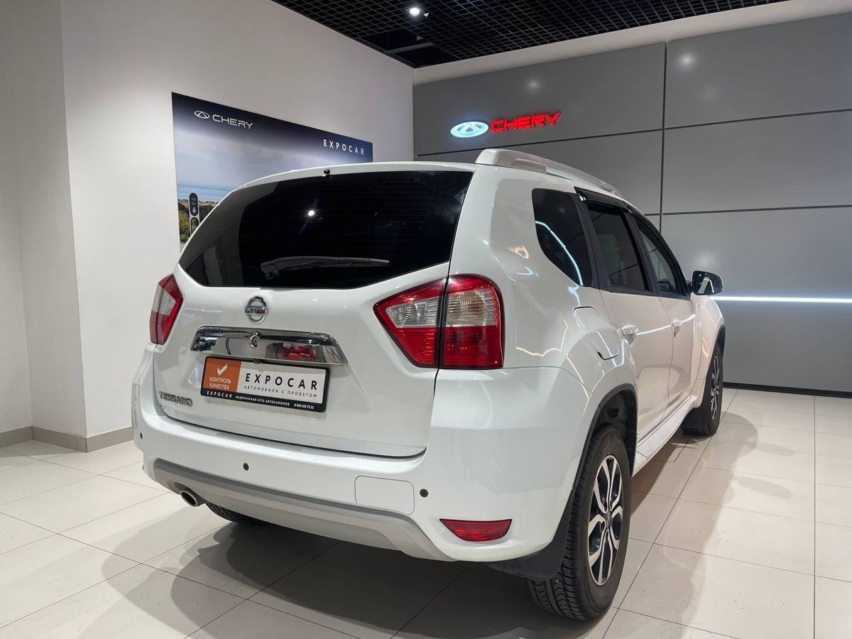 car-image