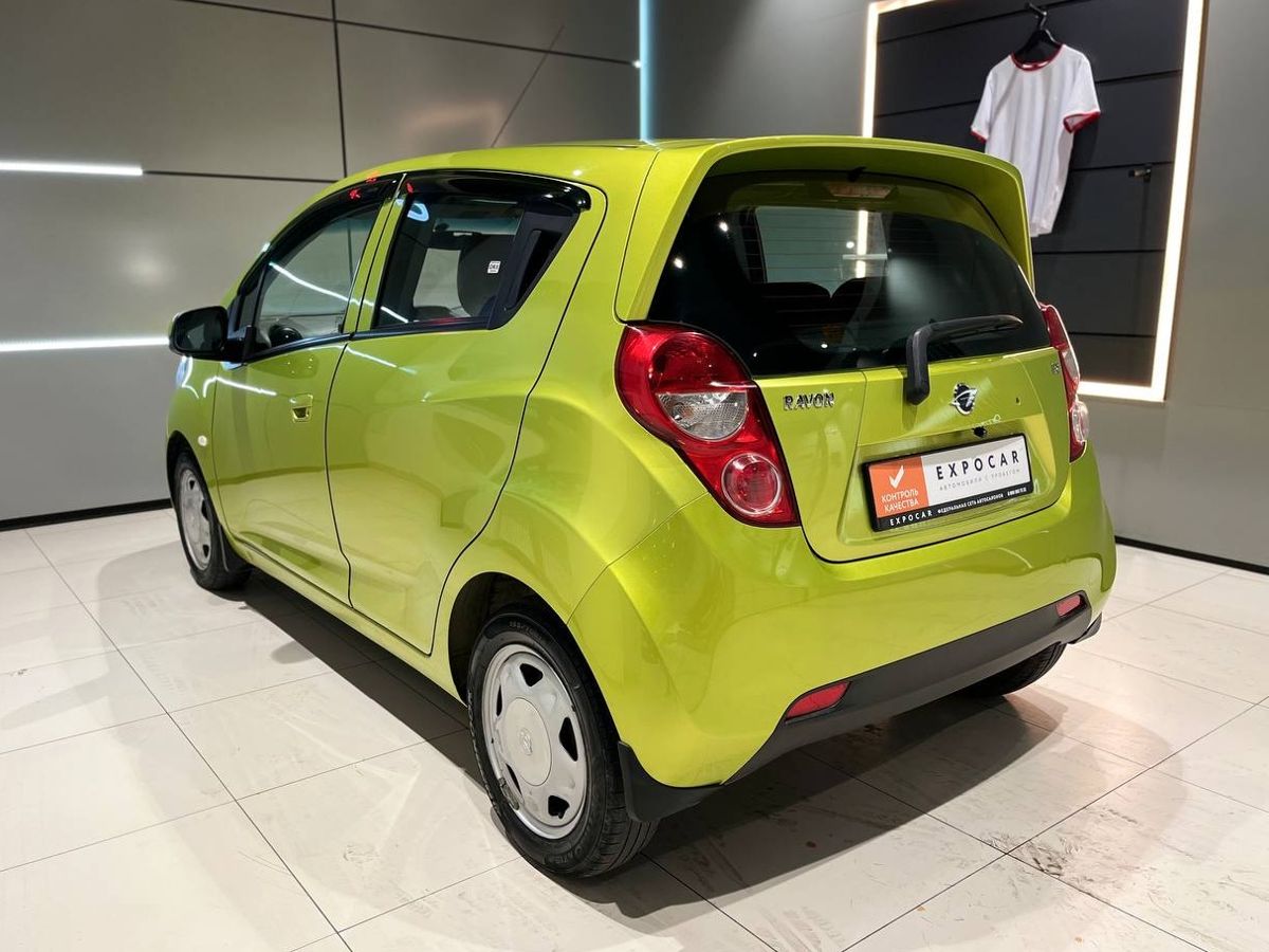 car-image