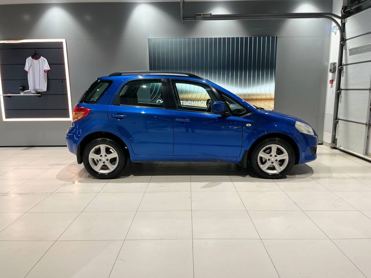 car-image