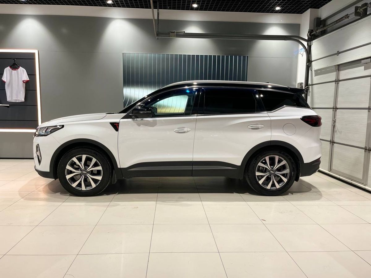car-image