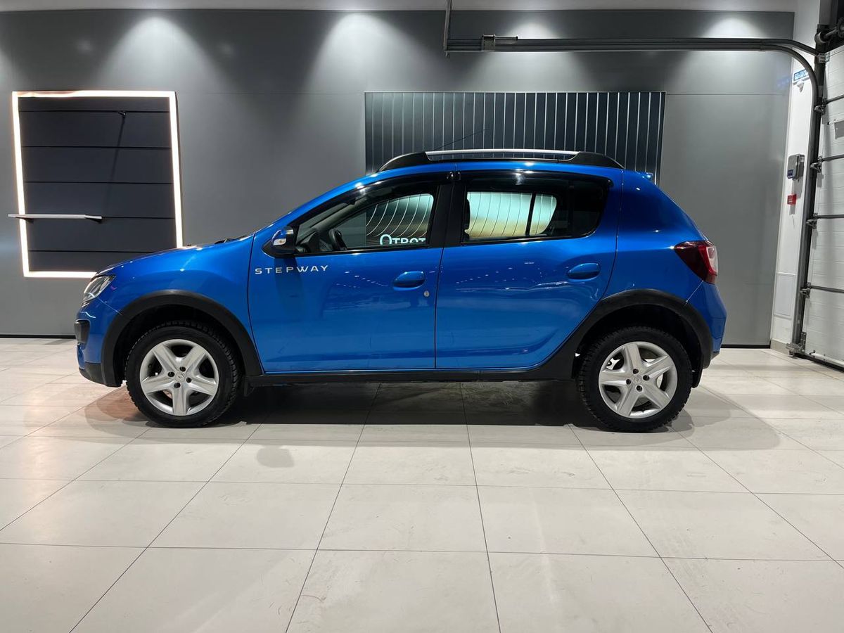 car-image