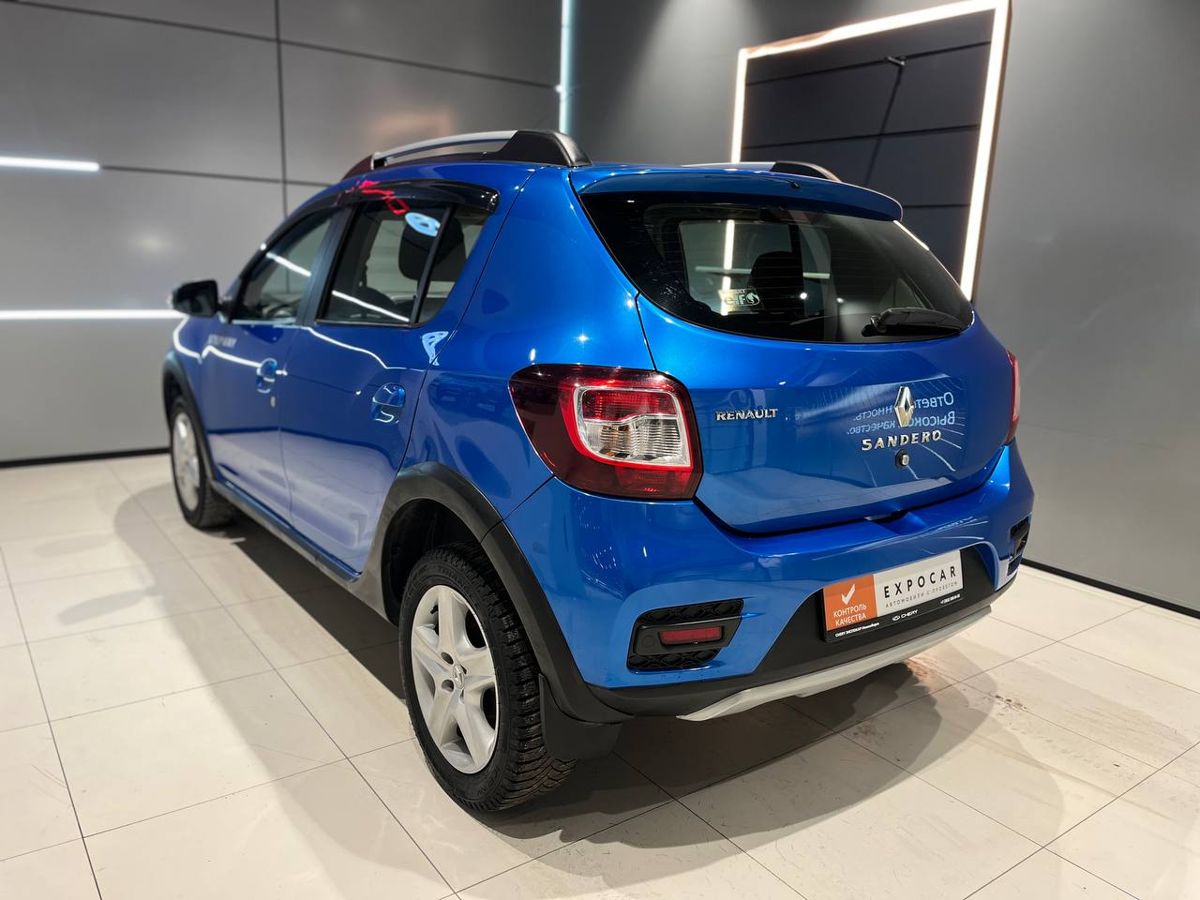 car-image
