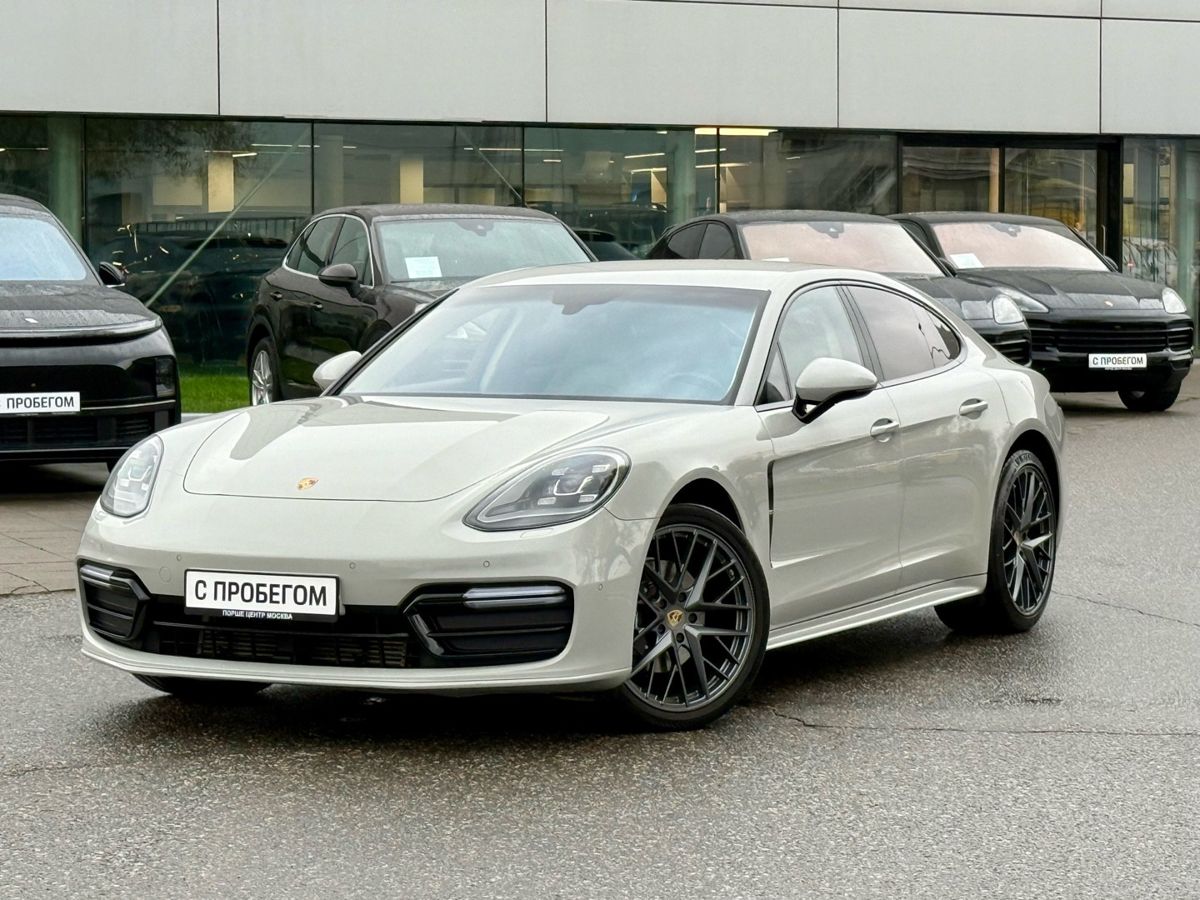Porsche Panamera Panamera 4, 2018 год, 330 л.с.