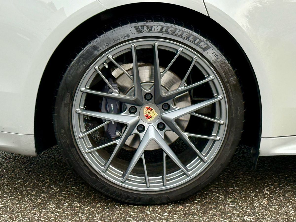 Porsche Panamera Panamera 4 — фото 18