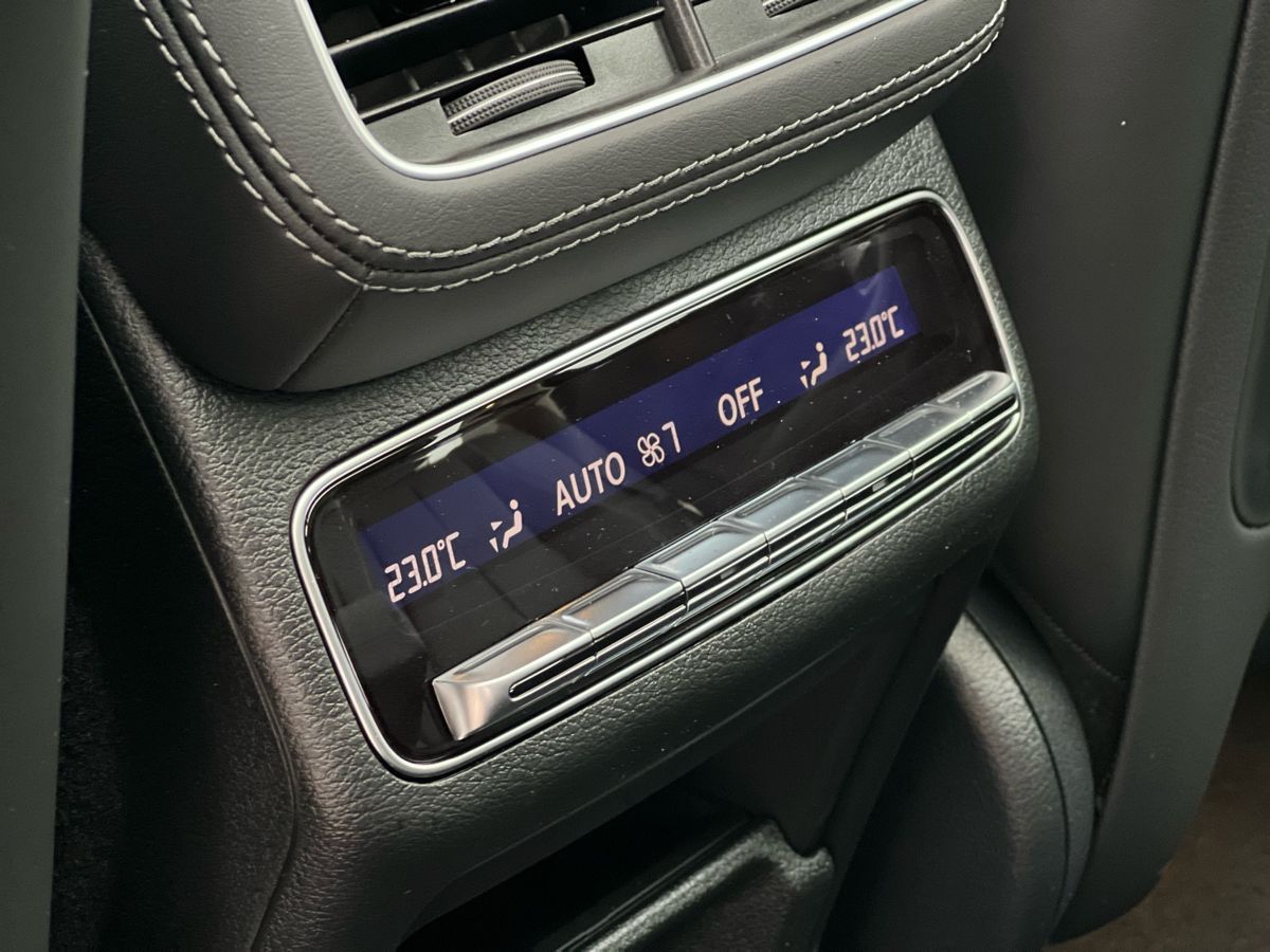Mercedes-Benz GLE 450 4MATIC — фото 14