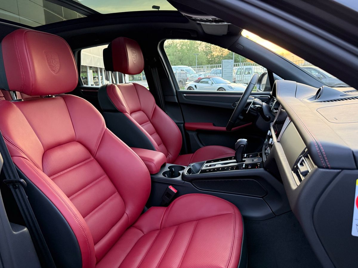 Porsche Macan T — фото 15