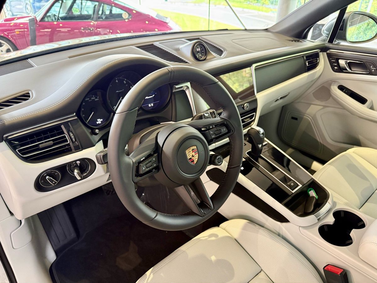 Porsche Macan T — фото 7