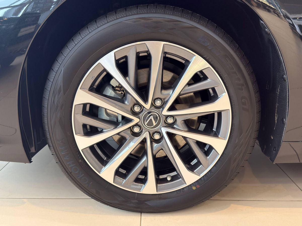 Lexus ES - фото 9