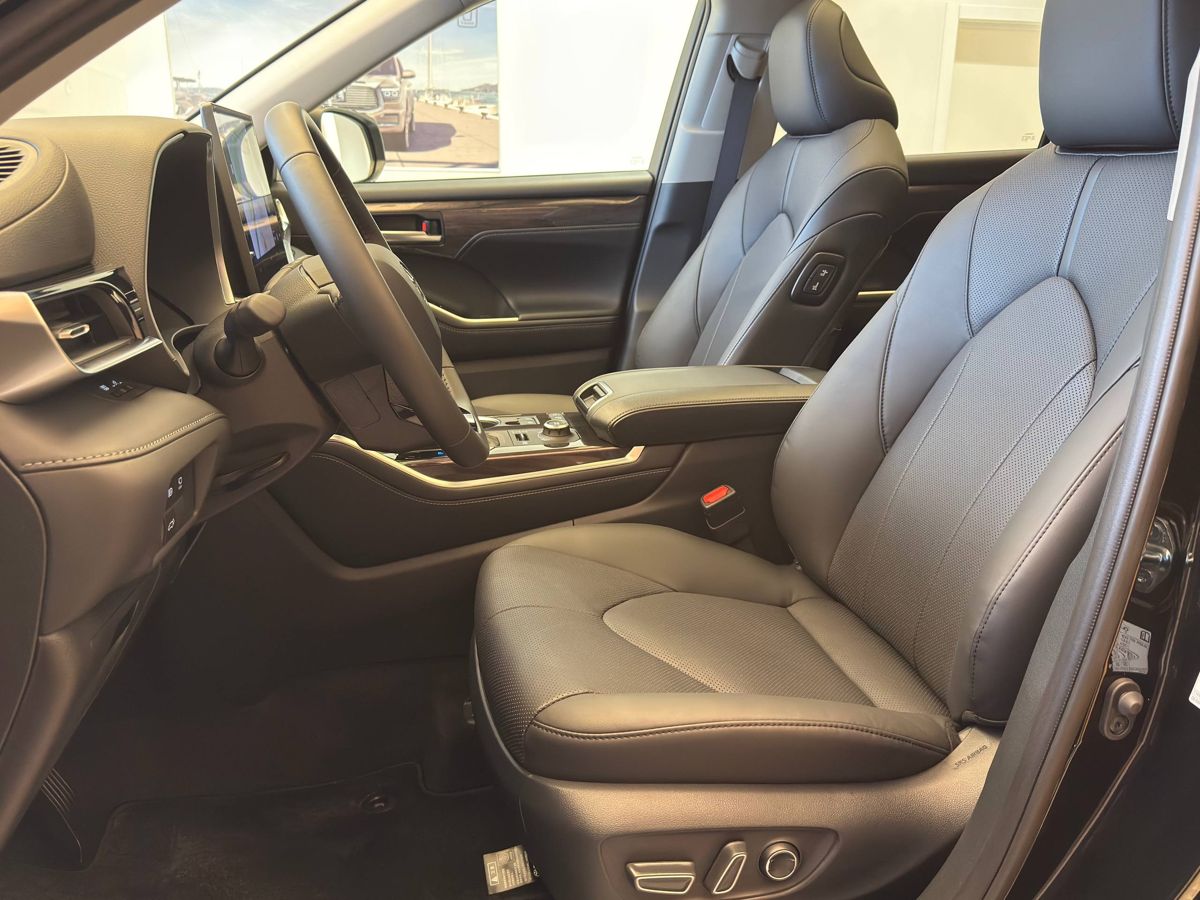 Toyota Highlander - фото 8