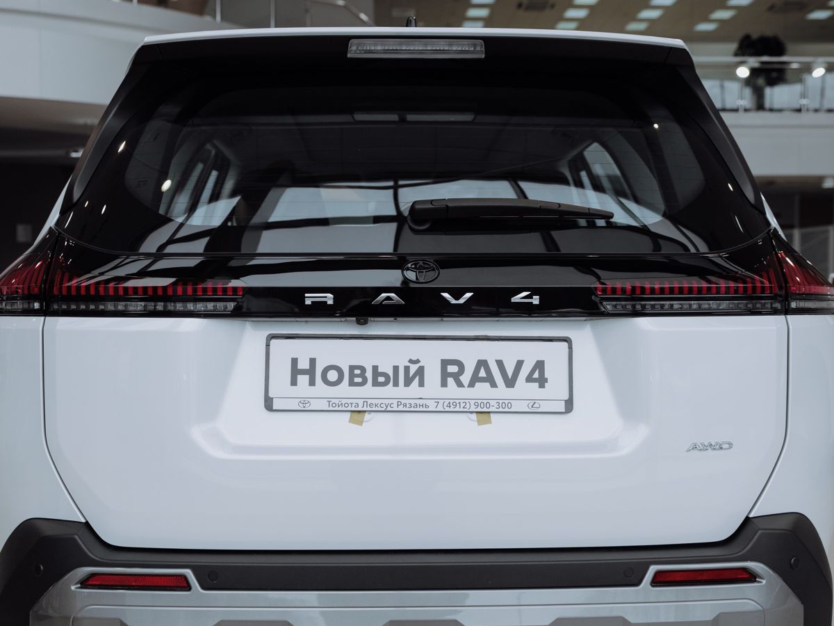 Toyota RAV4 - фото 11